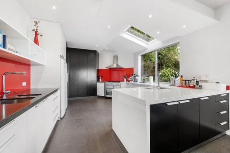 Photo of property in 72 Mortimer Terrace, Brooklyn, Wellington, 6021