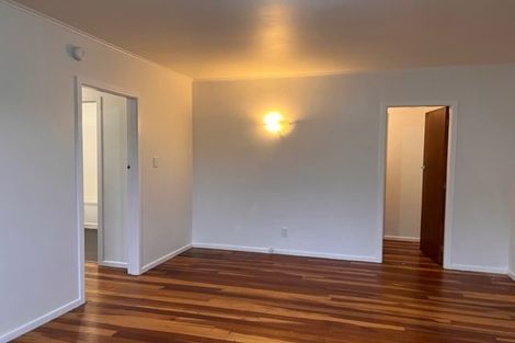 Photo of property in 147 Ruskin Road, Newlands, Wellington, 6037