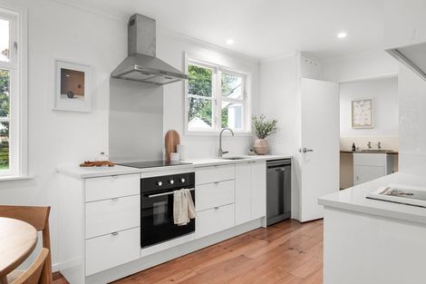 Photo of property in 56 Alfred Street, Fairfield, Hamilton, 3214