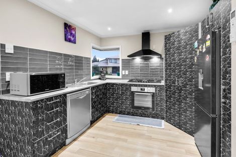 Photo of property in 11/64 Kawaha Point Road, Kawaha Point, Rotorua, 3010