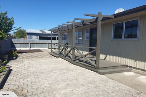 Photo of property in 2/8 Kauri Street, Taradale, Napier, 4112