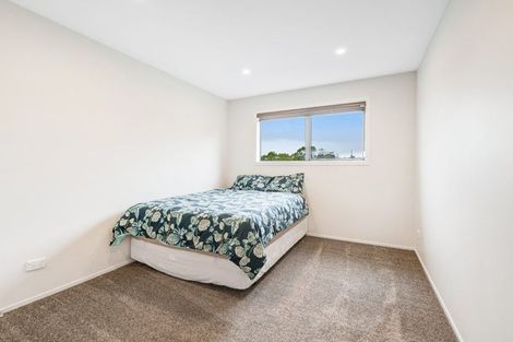 Photo of property in 30 Salamanca Road, Sunnynook, Auckland, 0620