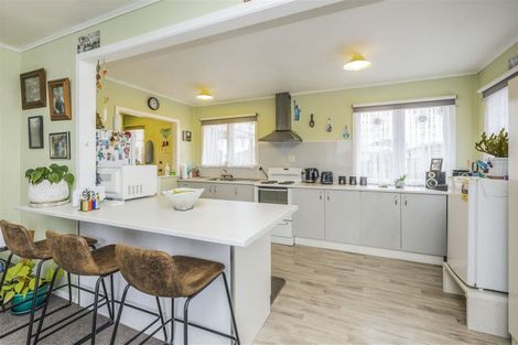 Photo of property in 12 Kerry Place, Papakura, 2110