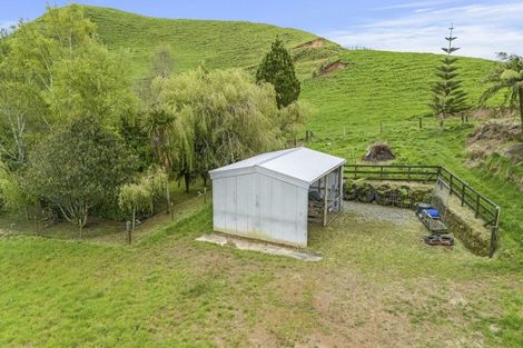 Photo of property in 863 Tarata Road, Kaimata, Inglewood, 4387
