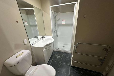 Photo of property in Atrium Towers, 1p/154 The Terrace, Wellington Central, Wellington, 6011