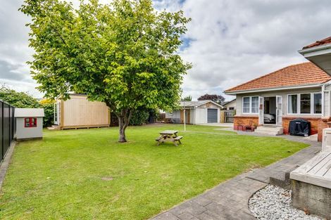 Photo of property in 100 Guppy Road, Taradale, Napier, 4112