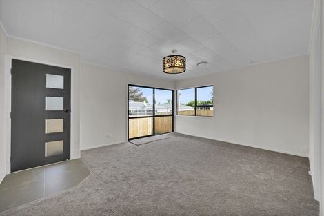 Photo of property in 9 Southview Place, Wattle Downs, Auckland, 2102