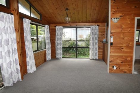 Photo of property in 1a Karaka Grove, Waikanae, 5036