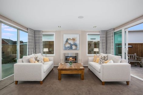 Photo of property in 61 James Cook Drive, Whitby, Porirua, 5024