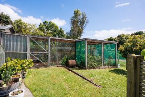 Photo of property in 27 Abby Road, Fitzherbert, Palmerston North, 4410