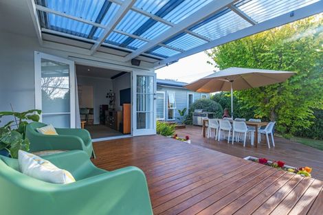 Photo of property in 1 Sinclair Avenue, Highbury, Palmerston North, 4412