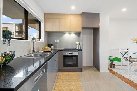 Photo of property in 21 Red Arches Road, Henderson, Auckland, 0610