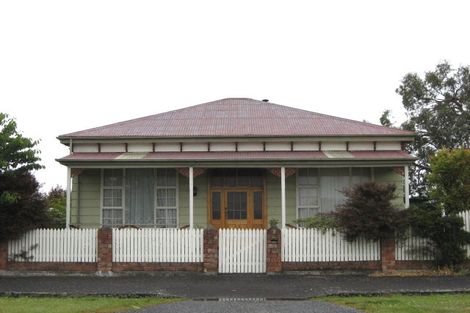 Photo of property in 16 Pakington Street, Westport, 7825