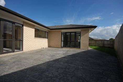 Photo of property in 3 Maadi Place, Papakura, 2110