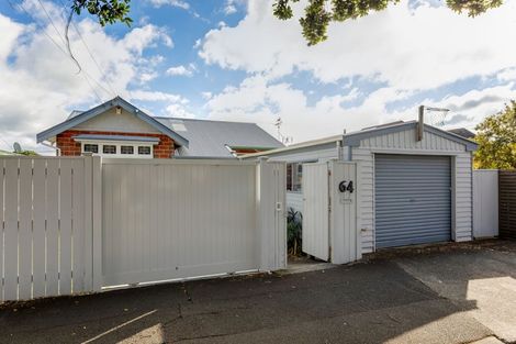 Photo of property in 64 Oroua Street, Eastbourne, Lower Hutt, 5013