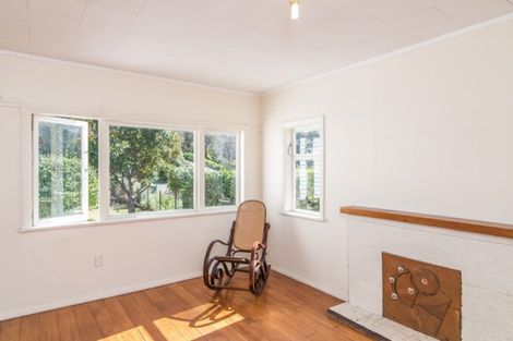 Photo of property in 37 Dale Road, Raumati South, Paraparaumu, 5032