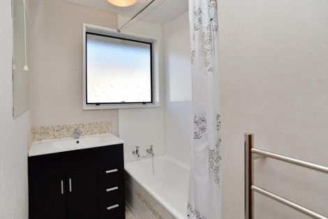 Photo of property in 1/5 James Condon Place, Redwood, Christchurch, 8051