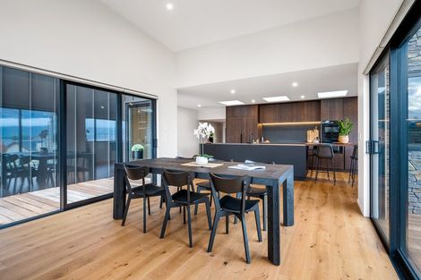 Photo of property in 72 Kirimoko Crescent, Wanaka, 9305