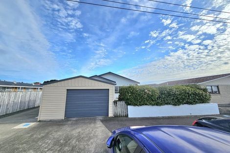 Photo of property in 14 Darnell Street, Fitzroy, New Plymouth, 4312
