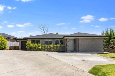 Photo of property in 4 Forest Road, Henderson, Auckland, 0612