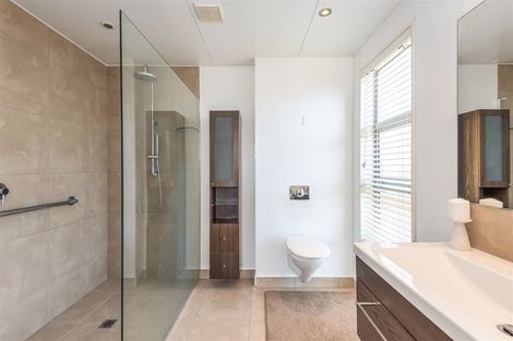 Photo of property in 40 Westpark Drive, Burnside, Christchurch, 8053