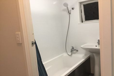 Photo of property in 2/101 Hillside Road, Glenfield, Auckland, 0627