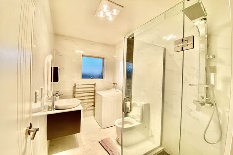 Photo of property in 32 Charlestown Drive, Flat Bush, Auckland, 2019