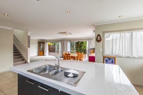 Photo of property in 13a Cambridge Terrace, Taradale, Napier, 4112