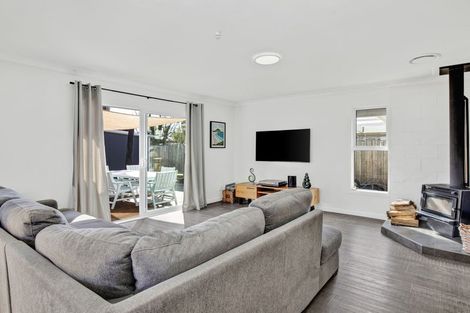 Photo of property in 221 Matai Road, Raumati Beach, Paraparaumu, 5032