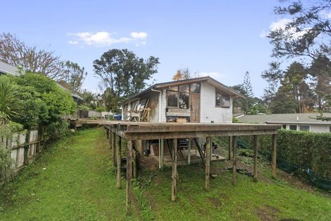 Photo of property in 55 Rimutaka Place, Titirangi, Auckland, 0604