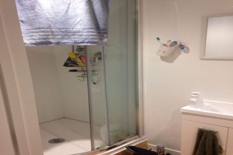 Photo of property in 120 Sunset Road, Unsworth Heights, Auckland, 0632