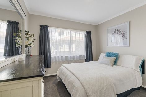 Photo of property in 6 Downing Place, Welcome Bay, Tauranga, 3112