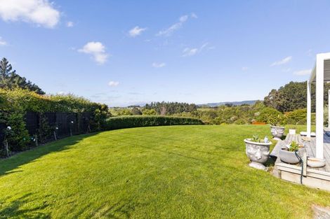 Photo of property in 51 Coutts Way, Fitzherbert, Palmerston North, 4410