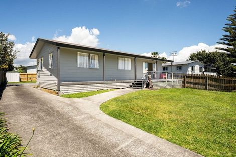 Photo of property in 6 Lagoon Place, Poike, Tauranga, 3112