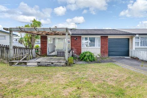 Photo of property in 1/2 Kashmir Road, Glen Eden, Auckland, 0602