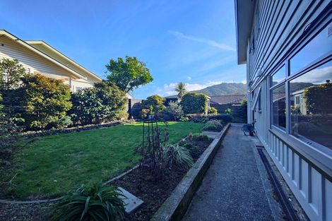 Photo of property in 20 Lochiel Road, Khandallah, Wellington, 6035