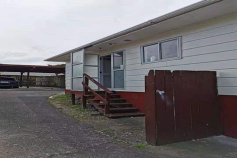 Photo of property in 2/17 Frobisher Way, Clendon Park, Auckland, 2103