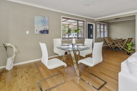 Photo of property in 230a Pakuranga Road, Pakuranga Heights, Auckland, 2010