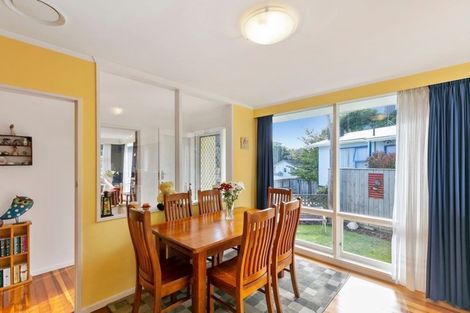 Photo of property in 5 Silverbirch Grove, Churton Park, Wellington, 6037