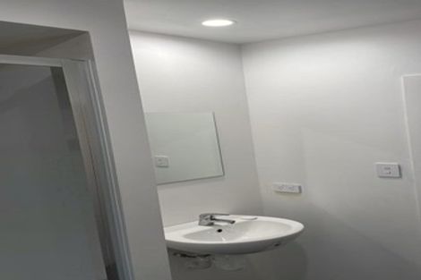 Photo of property in 2/3 Charmaine Road, Torbay, Auckland, 0630