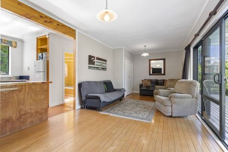 Photo of property in 128 Avalon Place, Whangamata, 3620