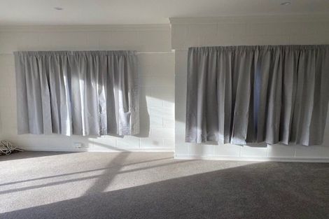 Photo of property in 12 Prince Regent Drive, Half Moon Bay, Auckland, 2012