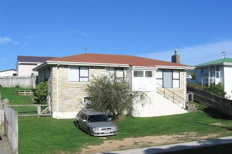 Photo of property in 52 Piko Street, Titahi Bay, Porirua, 5022