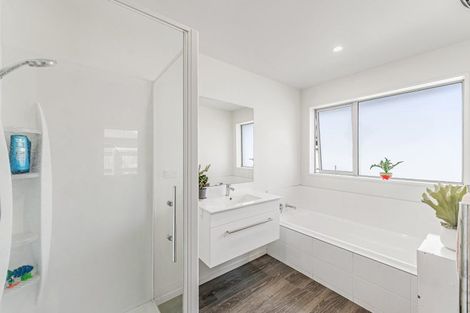 Photo of property in 18 Maitland Crescent, Rolleston, 7614