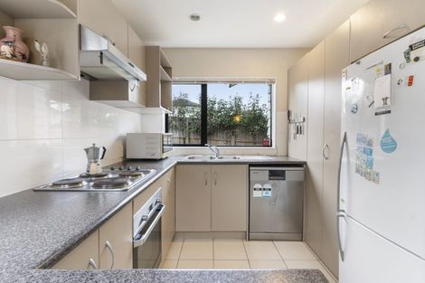 Photo of property in 40 Keri Vista Rise, Papakura, 2110