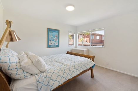 Photo of property in 2/7 Camden Place, Papatoetoe, Auckland, 2025