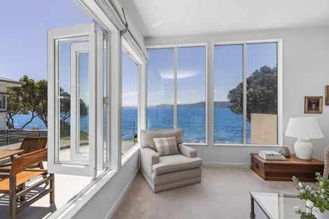 Photo of property in 353a Karaka Bay Road, Karaka Bays, Wellington, 6022