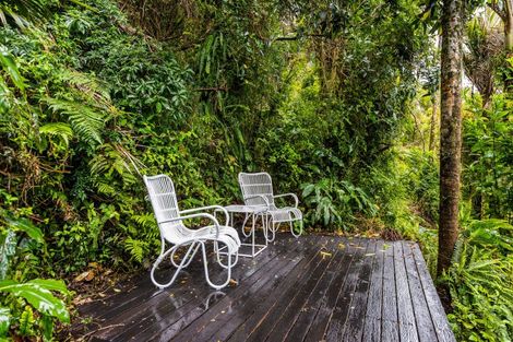 Photo of property in 157 Woodlands Park Road, Titirangi, Auckland, 0604