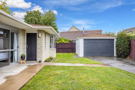 Photo of property in 51 Ambleside Drive, Burnside, Christchurch, 8053