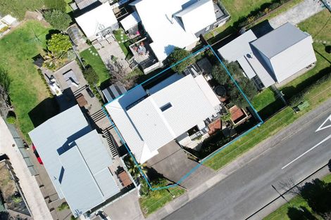 Photo of property in 2 Tahi Road, Paraparaumu Beach, Paraparaumu, 5032